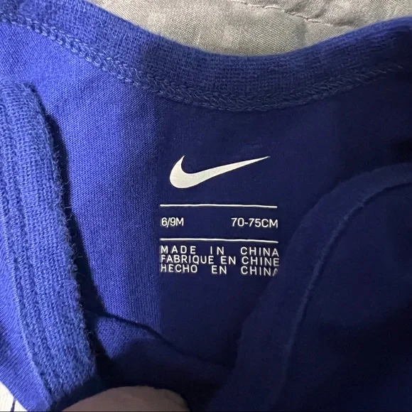 Nike blue baby body suit 6-9 month & red air Jordan jumping man hat size 0-6 m - Picture 4 of 6